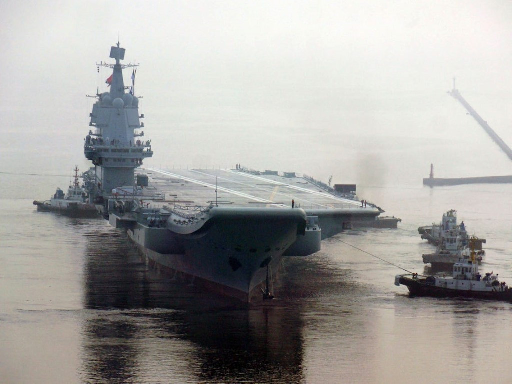 Trong hai chiếc đang sở hữu là Liêu Ninh và Sơn Đông, chỉ duy nhất chiếc Sơn Đông có năng lực tác chiến thực sự. Chiếc còn lại, được Trung Quốc sử dụng vào nhiệm vụ huấn luyện là chính.