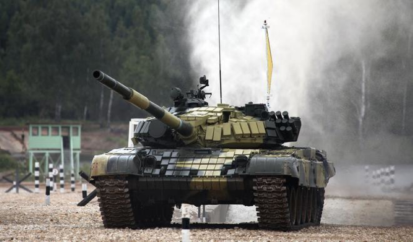 Hiện Nga đang tiến hành nâng cấp toàn bộ T-72B lên chuẩn T-72B3 hiện đại hơn, trong khi Ukraine cũng đang tiến hành nâng cấp lên chuẩn T-72AMT để đáp ứng yêu cầu trong tác chiến hiện đại.