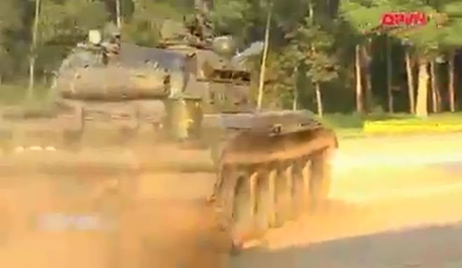 Với phương pháp này, kíp chiến đấu trên xe tăng T-55 có thể tự nấu nướng ngay khi đang hành tiến mà không tốn quá nhiều thời gian, cũng không cần phụ thuộc vào đơn vị hậu cần. Nguồn ảnh: QPVN.