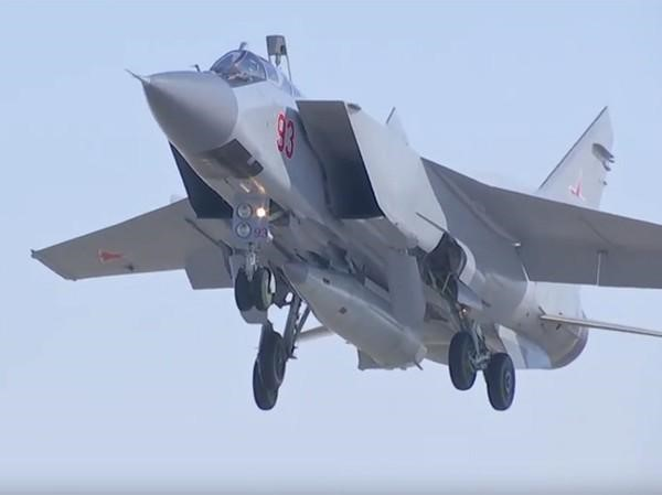 “Tại Mỹ, đối với vũ khí công nghệ cao của Nga, giới truyền thông rõ ràng được hướng dẫn bởi nguyên tắc 'nếu bạn không cảm thấy nó, nó không tồn tại”.