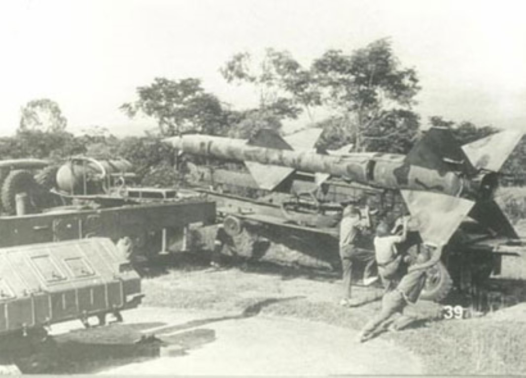 Với việc hạ được 17% số lượng máy bay ném bom B-52 tham chiến chỉ trong vài tuần lễ ngắn ngủi, báo chí quốc tế thậm chí còn khẳng định, đây là hiệu suất chưa từng có trong lịch sử chiến tranh phòng không, và thậm chí còn lo ngại về việc B-52 sẽ bị "tuyệt chủng" trên bầu trời Hà Nội.