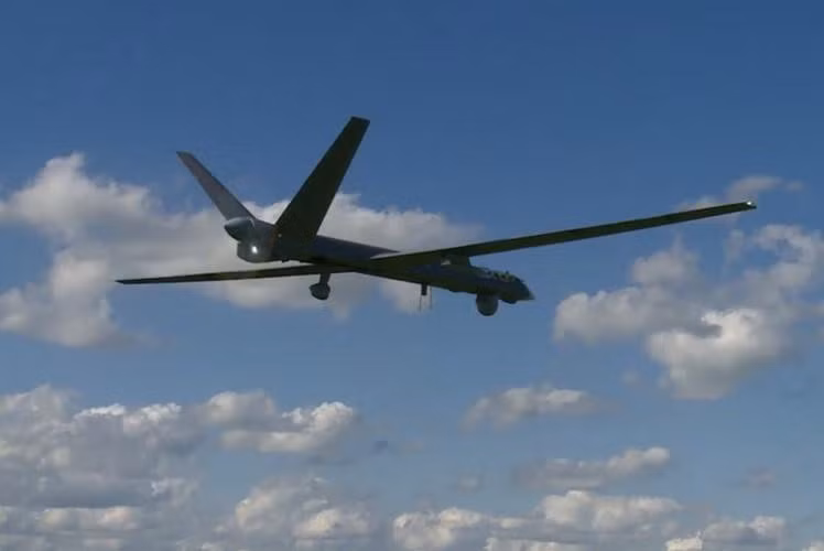 UAV Orion xác định được mục tiêu là "kho vũ khí của lực lượng khủng bố" trong điều kiện trời nhiều mây, trước khi khai hỏa tiêu diệt.