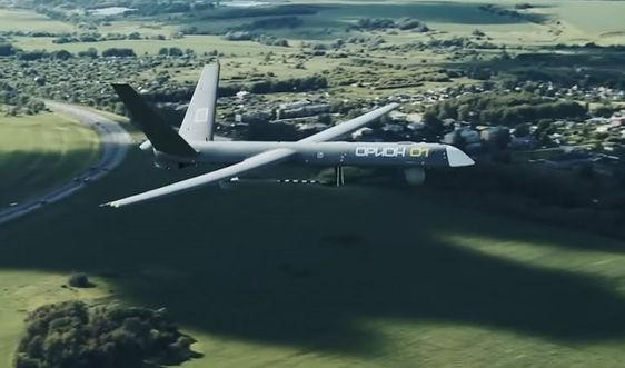 Chiếc UAV Orion cũng thực hiện nhiệm vụ tấn công trong đêm, phi công điều khiển sử dụng camera thông thường và ảnh nhiệt trên máy bay để xác định mục tiêu.