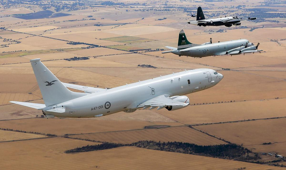 Cụ thể Hải quân muốn trang bị thêm tên lửa chống hạm tầm xa, bom JDAM - loại bom thông minh có bộ điều khiển quỹ đạo gắn ở phần đuôi bom, bom đường kính nhỏ, ngư lôi Mark 62/63/65 và mồi nhử phóng từ trên không cho máy bay này. Những vũ khí mới sẽ mở rộng đáng kể các loại mục tiêu mà P-8 có thể tấn công và tiêu diệt.