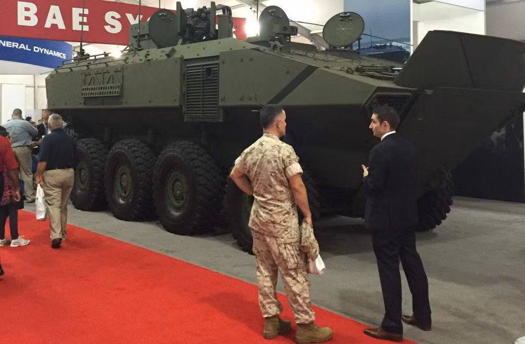 Cụ thể Thủy quân lục chiến Mỹ đã trao cho hãng sản xuất BAE Systems hợp đồng trị giá 184 triệu USD để sản xuất hàng loạt dòng xe chiến đấu lưỡng cư ACV. Dự định quân đội Mỹ sẽ trang bị 400 chiếc xe này trong vòng 5 năm.