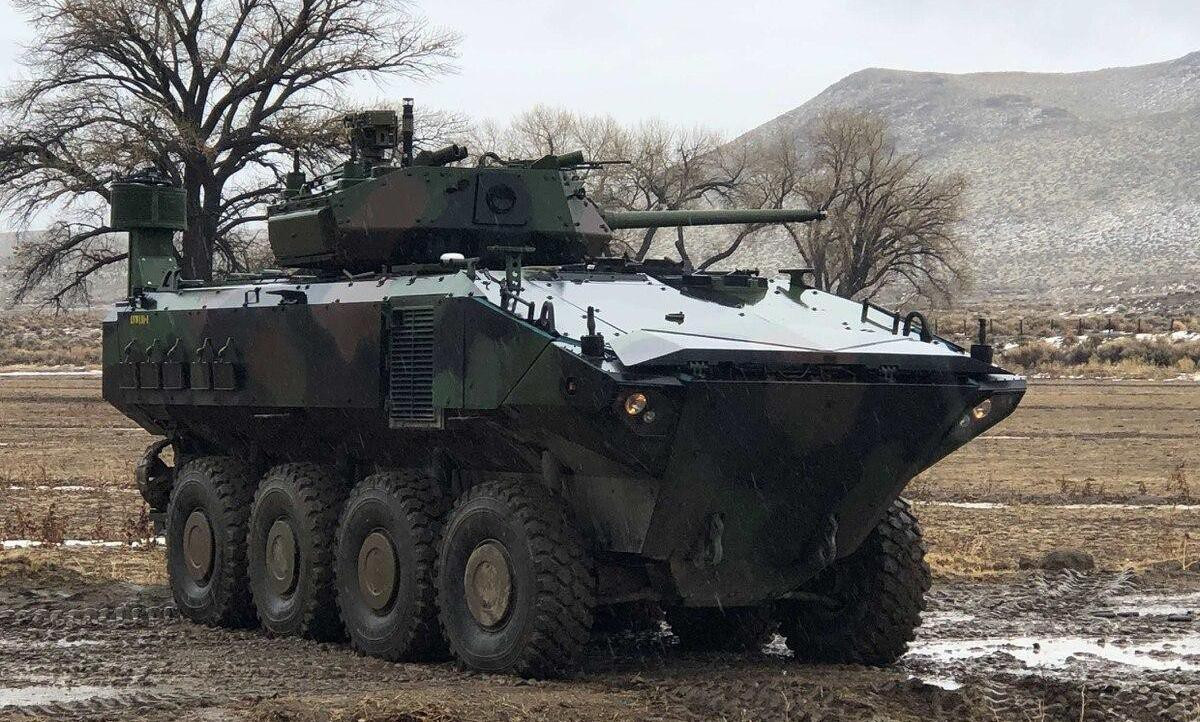 Ban đầu Thủy quân lục chiến Mỹ có kế hoạch đặt 204 chiếc với giá 1,2 tỷ USD. Lô ACV đầu tiên gồm 36 xe nhưng dự kiến sẽ tăng lên 72 xe vào đầu năm 2021.