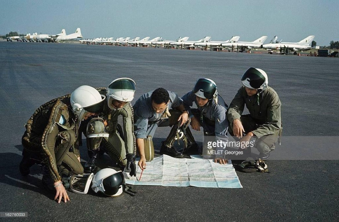 Đáng chú ý ở chỗ thời điểm Không quân Algeria nhận những phương tiện tác chiến tối tân trên không lâu sau khi chúng chính thức gia nhập biên chế Quân đội Liên Xô, cho thấy mối quan hệ đặc biệt giữa đôi bên.