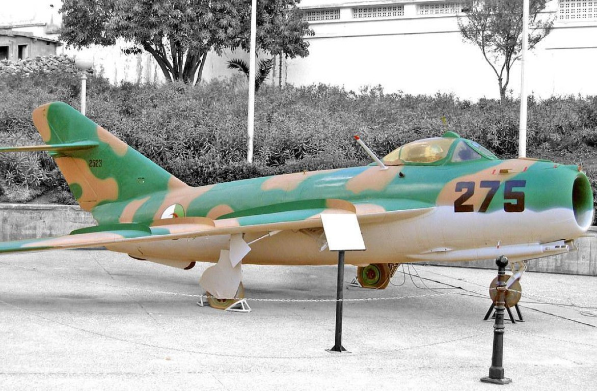 Các chuyên gia phân tích của tạp chí Mỹ Military Watch cho biết, nguồn gốc sức mạnh của không quân quốc gia Ả Rập tại Bắc Phi bắt nguồn từ quá trình hợp tác kỹ thuật - quân sự giữa Algeria và Liên Xô trong quá khứ.