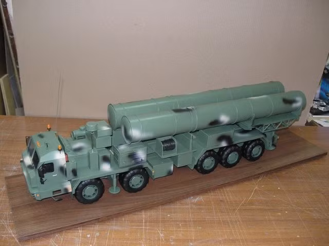 Tính tới thời điểm hiện tại, nhiều quốc gia trên thế giới cũng đã tỏ ra quan tâm tới tổ hợp S-500 của Nga. Trong đấy có Trung Quốc - quốc gia được coi là bạn hàng cực kỳ thân thiết, với các tổ hợp tên lửa của Nga. Nguồn ảnh: Vivian.