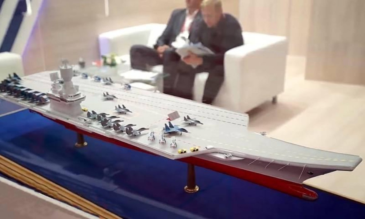 Tại Triển lãm quốc phòng Army 2019, một khái niệm thú vị về tàu sân bay bán catamaran (bán hai thân) đã được trình bày, phần trước của tàu là đơn thân nhưng phần đuôi lại được chia thành hai nhánh.