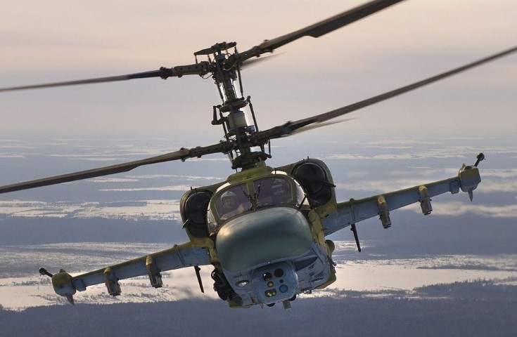 Nhà sản xuất cũng bật bí, cách đây không lâu, một vài chiếc Ka-52K đã được chuyển tới một quốc gia có khí hậu nóng ẩm. Hiện tại, khách hàng này đã có phản hồi rất tốt, đồng nghĩa với việc khả năng hoạt động của Ka-52K, phù hợp với khu vực Đông Nam Á hiện nay.