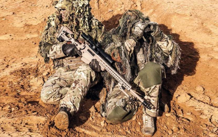 AX 308 được đánh giá là một trong những khẩu súng bắn tỉa tốt nhất hiện nay - một hậu duệ xuất sắc của dòng súng bắn tỉa huyền thoại AWM.