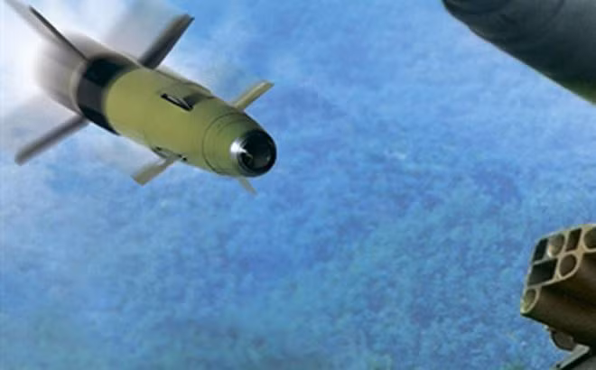 Điều này gây nguy hiểm cho chính nhóm trinh sát dẫn đường cho đạn pháo.