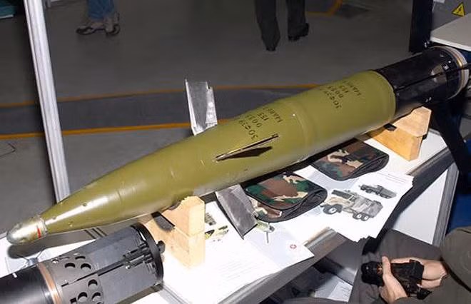 2K25 Krasnopol-M được cải tiến nhiều với hệ thống dẫn đường bằng laser.