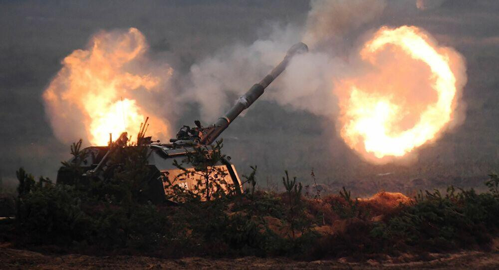 Nhiều chuyên gia phân tích cho rằng vụ tấn công bằng đạn pháo thông minh nhằm trả đũa vụ không kích gần đây của Mỹ vào căn cứ quân sự của Quân đội Iran và lực lượng vũ trang thân Iran trong cùng khu vực.