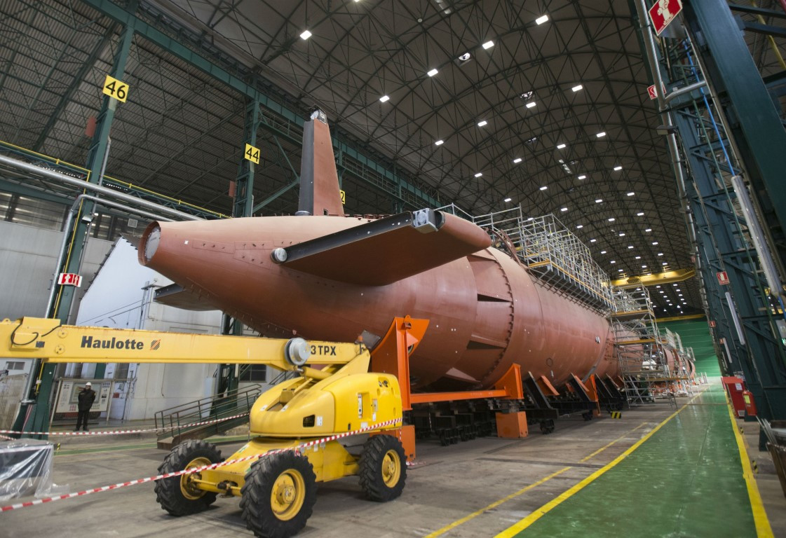 Hỏa lực của tàu S-80 Plus cũng không có gì đáng nổi bật, vẫn chỉ là 6 ống phóng ngư lôi cỡ 533mm, kèm theo đó là khả năng triển khai tên lửa Harpoon.