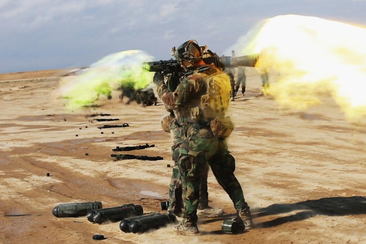 Khác với đạn xuyên lõm (HEAT) tập trung năng lượng vào một diện tích hẹp để tạo luồng xuyên phá mạnh, đạn HEDP 502 Impact khi nổ sẽ tạo ra một lỗ hổng lớn hơn rất nhiều, đi kèm nhiệt độ và áp suất cực cao để gia tăng tối đa hiệu quả sát thương.