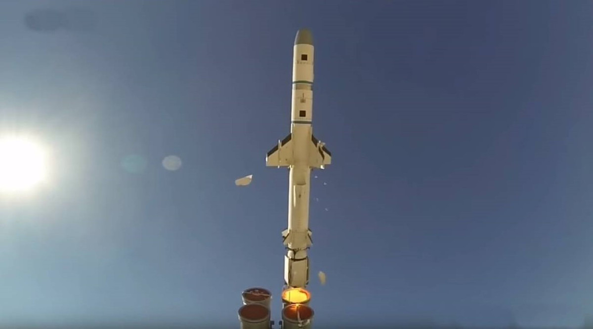 Có vẻ bề ngoài khá tương đồng với tên lửa chống hạm Kh-35 của Nga, tuy nhiên tên lửa Atmaca của Thổ Nhĩ Kỳ có tầm bắn chỉ bằng 2/3 so với Kh-35 do Nga sản xuất.