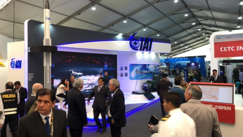 Trong khi Washington đang tìm cách tạo cơ sở ở "sân sau" của Liên bang Nga, trong không gian hậu Xô Viết thì Moskva cũng đang có những bước đi quyết định ở hậu phương của Mỹ, bài báo viết.