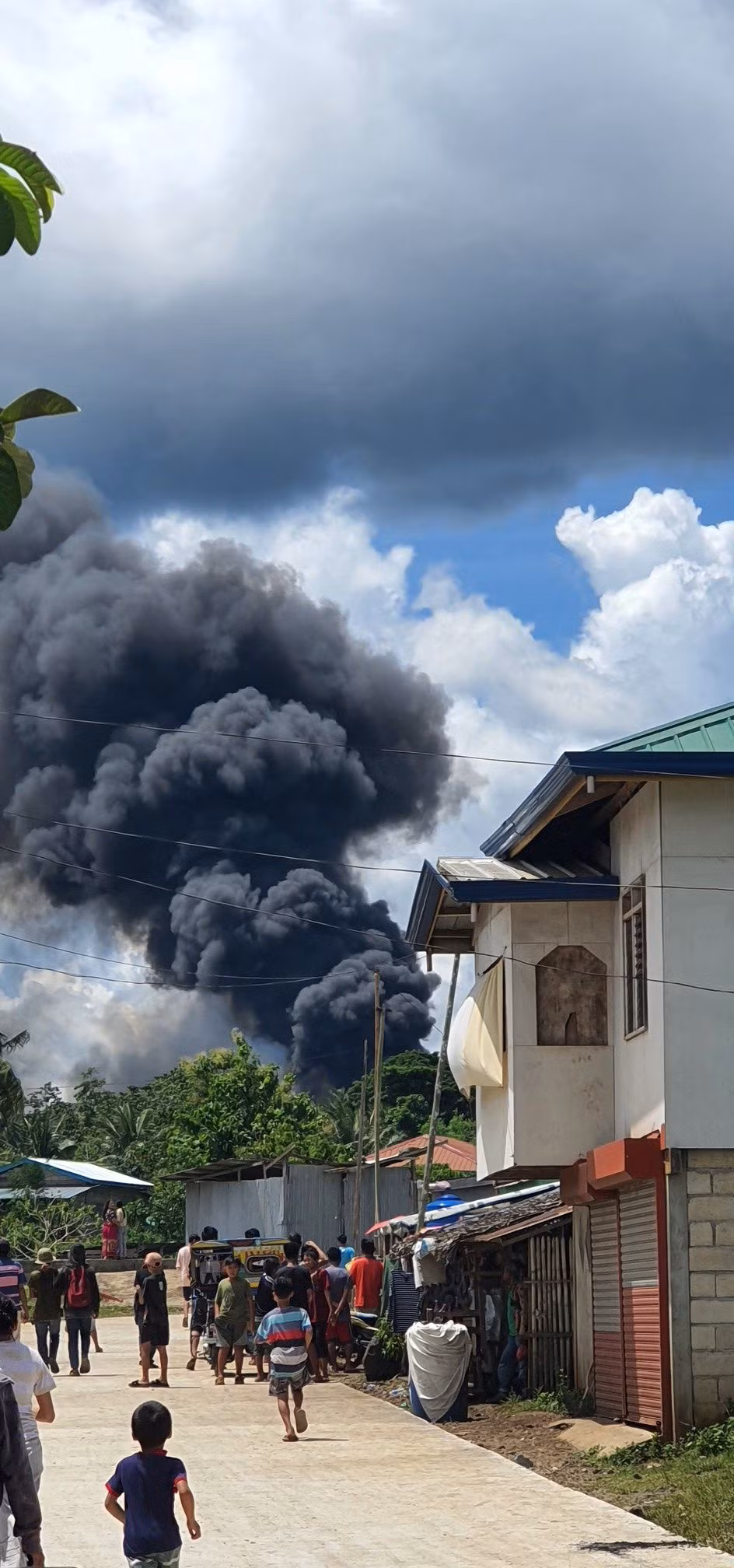 Chưa rõ tình trạng chính xác của những người đã liều lĩnh nhảy ra khỏi máy bay, nhưng có nhiều khả năng, họ cũng sẽ bị thương nặng do vận tốc lúc hạ cánh của máy bay vẫn là quá cao.