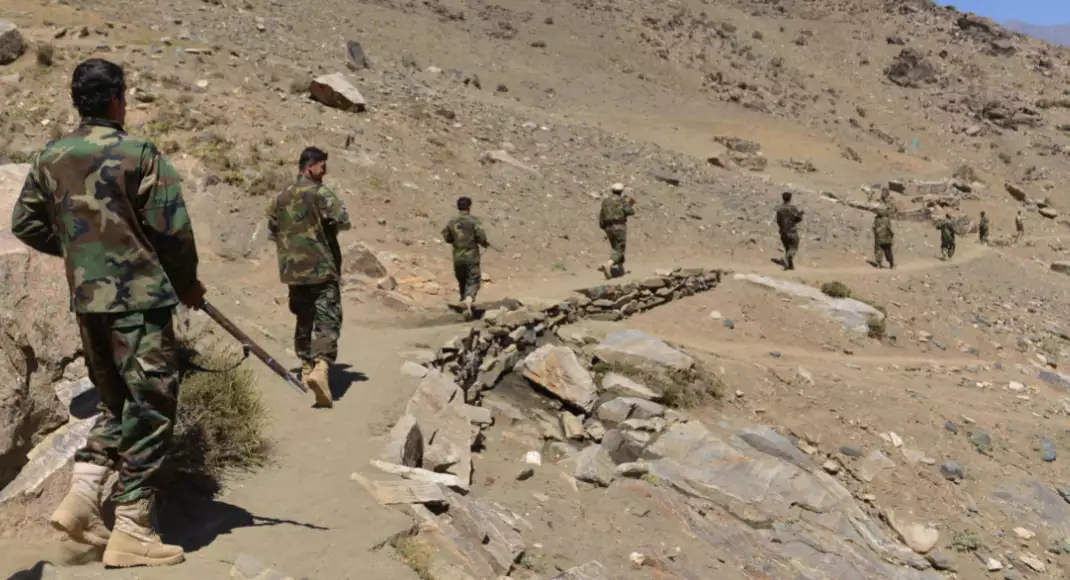 Trước đó, nguồn tin thân cận của tờ Avia.pro cũng cho biết, quân kháng chiến Afghanistan đã thực sự bắn hạ một trực thăng Mi-17 của Pakistan. Nếu thông tin này là sự thực, thì có vẻ như quân kháng chiến Afghanistan đã tấn công ít nhất 2 trực thăng của Pakistan trong vòng 48 giờ qua, và hạ ít nhất một chiếc.