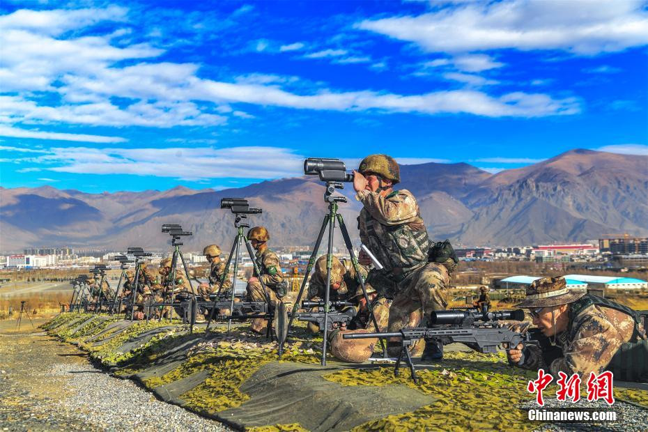 Tư lệnh Không quân Ấn Độ cho biết, Trung Quốc đã kéo lên khu vực sát biên giới hai nước một số lượng lớn radar cùng với máy bay chiến đấu và thậm chí là cả tên lửa phòng không. Nguồn ảnh: Sina.