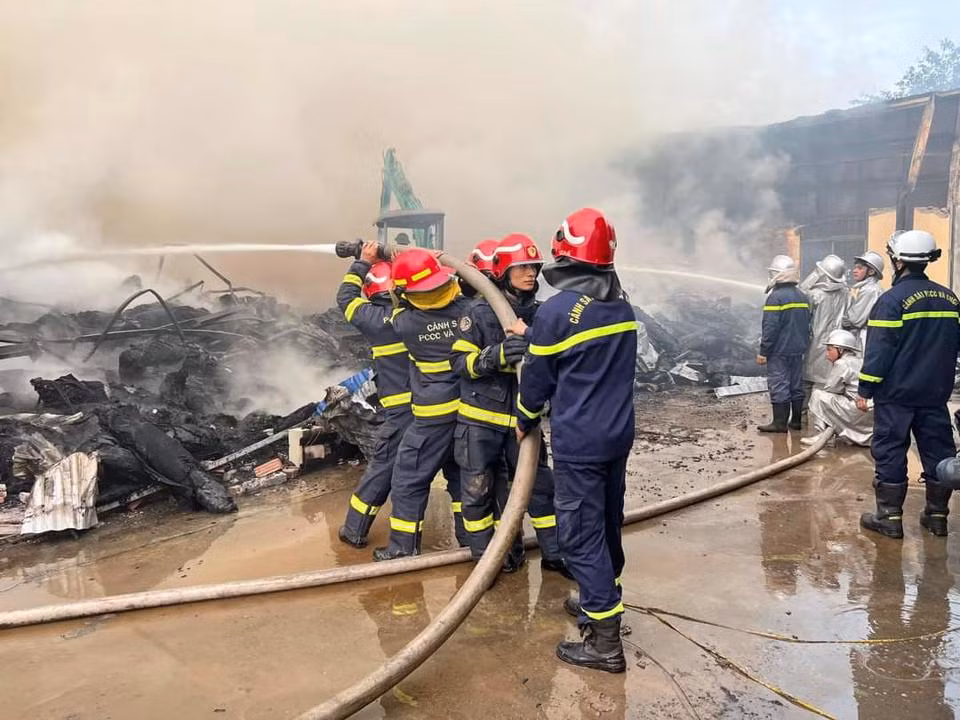 Chay du doi tai kho chua dem mut o Thanh Oai, Ha Noi