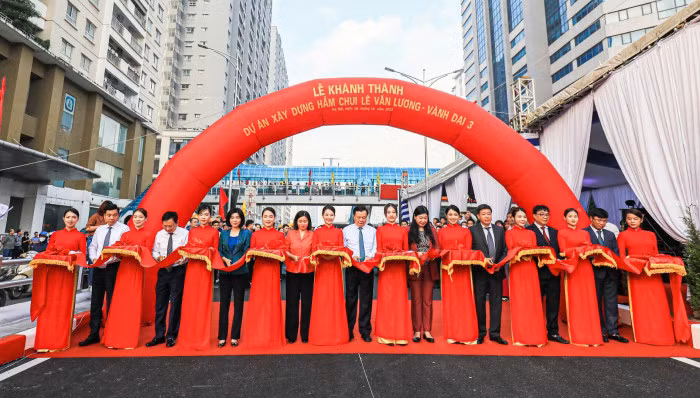 Ha Noi chinh thuc thong xe ham chui Le Van Luong 700 ty dong