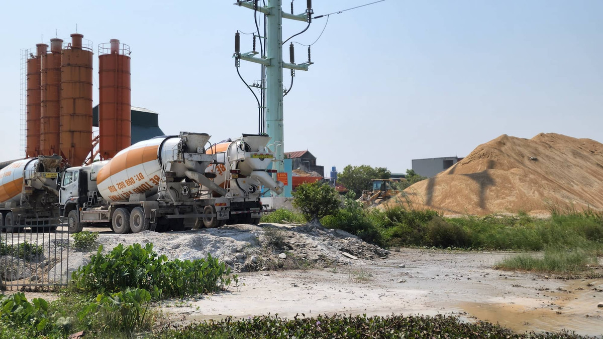 Ha Noi: Tram tron be tong Viet Phat xay dung trai phep, gay o nhiem?