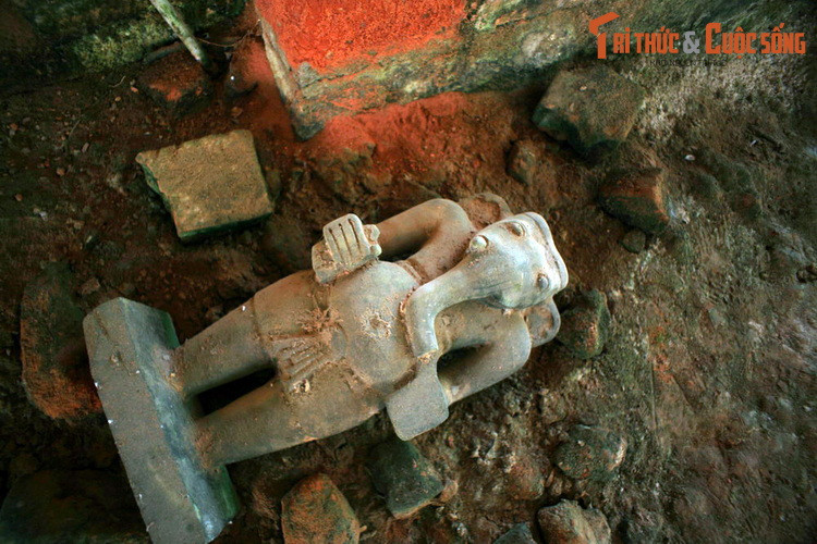 Qua các di chỉ khảo cổ đã được khám phá, có thể khẳng định văn hóa Óc Eo là một nền văn hóa lớn, gắn liền với đất nước, con người ở vùng châu thổ hạ lưu sông Mê Kông và có quan hệ mật thiết với lịch sử Đông Nam Á cổ đại. Ảnh: Tượng thần đầu voi Ganesa thuộc văn hóa Óc Eo (Di chỉ khảo cổ học Gò Thành, Tiền Giang).