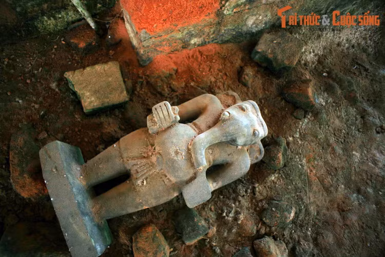 Qua các di chỉ khảo cổ đã được khám phá, có thể khẳng định văn hóa Óc Eo là một nền văn hóa lớn, gắn liền với đất nước, con người ở vùng châu thổ hạ lưu sông Mê Kông và có quan hệ mật thiết với lịch sử Đông Nam Á cổ đại. Ảnh: Tượng thần đầu voi Ganesa thuộc văn hóa Óc Eo (Di chỉ khảo cổ học Gò Thành, Tiền Giang).