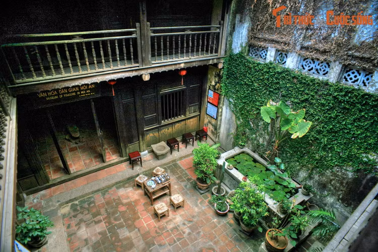 Với kiến trúc độc đáo cùng hệ thống hiện vật đặc sắc, những năm qua Bảo tàng văn hóa dân gian Hội An luôn là một điểm đến hấp dẫn, thu hút trên dưới 10.000 lượt du khách tham quan ở Di sản thế giới Đô thị cổ Hội An mỗi năm.