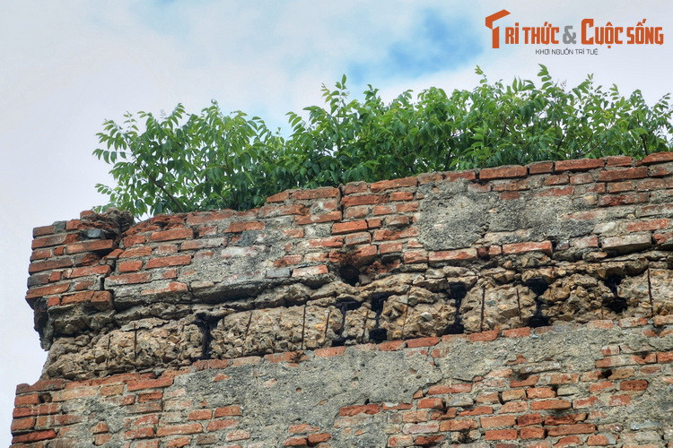 Về sau, Hàn Mạc Tử đã qua đời do bệnh tật và đã để lại cho đời rất nhiều những áng văn hay, trong đó có nhiều bài thơ viết về nàng Mộng Cầm, mà nổi tiếng nhất là bài “Phan Thiết Phan Thiết”.