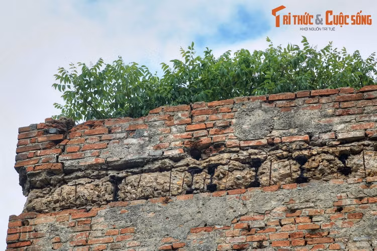 Về sau, Hàn Mạc Tử đã qua đời do bệnh tật và đã để lại cho đời rất nhiều những áng văn hay, trong đó có nhiều bài thơ viết về nàng Mộng Cầm, mà nổi tiếng nhất là bài “Phan Thiết Phan Thiết”.