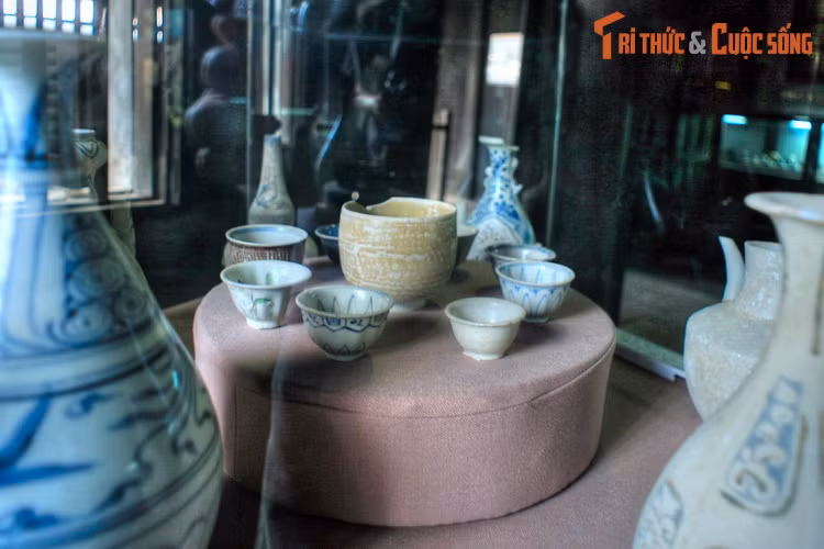 Các hiện vật này có nguồn gốc xuất xứ rất đa dạng, là sản phẩm đến từ các lò gốm cổ của Trung Quốc, Nhật Bản, Thái Lan và Việt Nam.