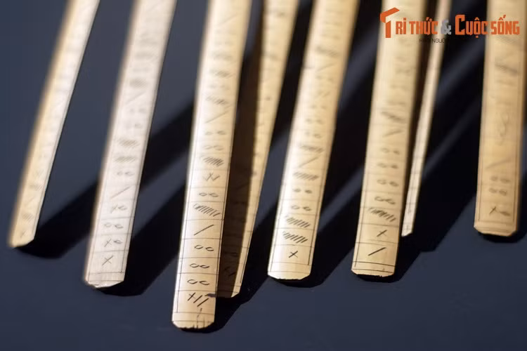 Mỗi dukun có một hệ thống ký hiệu riêng và chỉ có học trò mới hiểu.