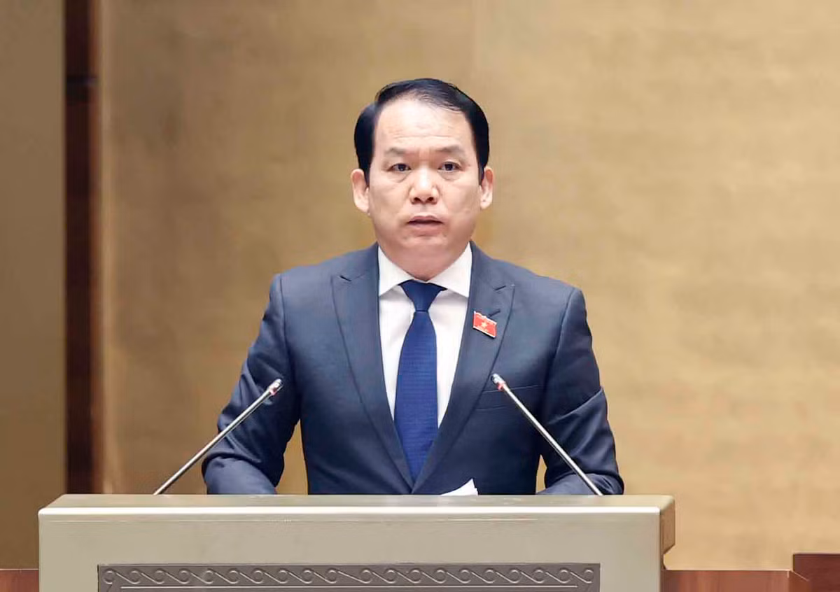 Khong duoc ngan chan viec pho bien, su dung Quoc ky, Quoc huy, Quoc ca