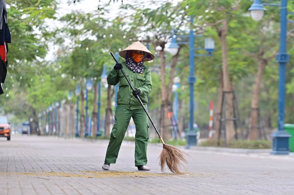 Cảnh tượng không thể tin nổi ở thiên đường du lịch Hạ Long - Hình 14 Canh tuong khong the tin noi o thien duong du lich Ha Long-Hinh-14