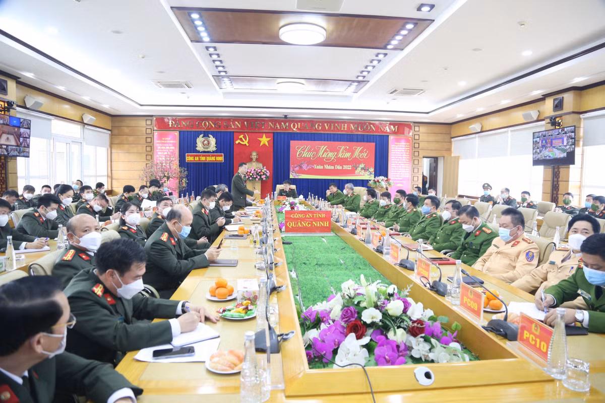 Thời điểm dịch COVID-19 bùng phát, năm 2021, lực lượng Công an tỉnh Quảng Ninh do Đại tá Nguyễn Ngọc Lâm chỉ đạo đã triệt phá hàng loạt đường dây đưa người xuất, nhập cảnh trái phép từ Trung Quốc qua đường bộ ở Quảng Ninh để sang nước ngoài.