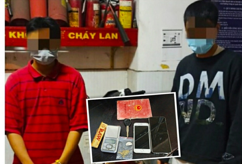  Đi mua cần sa “đụng” tổ công tác 363: Tổ công tác 363 - Công an quận Bình Thạnh, TP Hồ Chí Minh đã hoàn tất hồ sơ bàn giao P.D.T.T (SN 2007) và Đ.T.P (SN 2004), cùng ngụ Bình Tân cho Công an phường 21, quận Bình Thạnh điều tra xử lý về hành vi “tàng trữ trái phép chất ma túy, kích thích”. Trước đó, tổ công tác phát hiện T điều khiển xe máy chở P có mang theo túi nilon chứa sợi lá cắt nhuyễn, 2 đối tượng khai nhận túi nilon trên là cần sa.