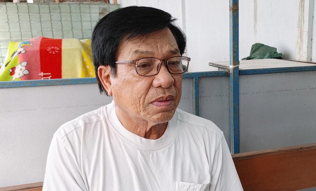  Bắt thêm một bị can trong vụ lừa tiền để "điều chuyển" Giám đốc Công an An Giang: Liên quan đến đường dây âm mưu điều chuyển Đại tá Đinh Văn Nơi – Giám đốc Công an tỉnh An Giang đi nơi khác, Công an tỉnh An Giang cho biết, đã ra Quyết định khởi tố bị can và thực hiện lệnh bắt tạm giam đối tượng Đào Ngọc Cảnh (75 tuổi, ngụ phường Xuân Hà, quận Thanh Khê, TP Đà Nẵng) về hành vi “Môi giới hối lộ”. 