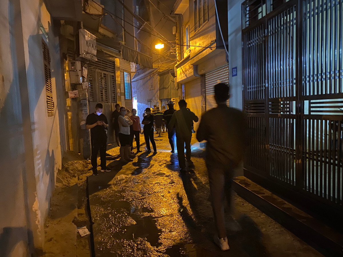 Nguyên nhân vụ cháy đang được lực lượng chức năng điều tra, làm rõ.