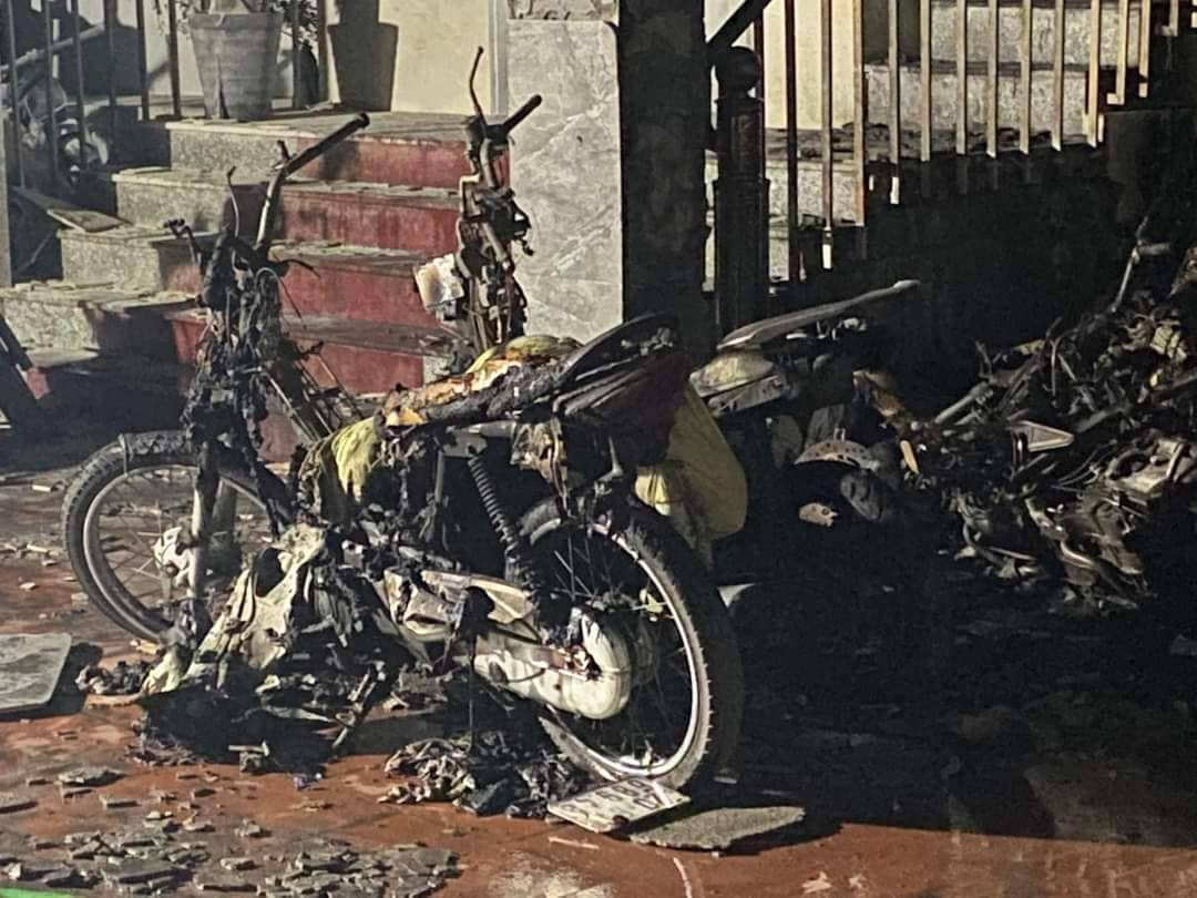 Khoảng 19h12 phút, lực lượng Cảnh sát PCCC&amp;CNCH đã tiếp cận đám cháy và nhanh chóng thống nhất, triển khai hướng dẫn thoát nạn, cứu người và tổ chức chữa cháy. Đến 19h20 phút, đám cháy đã được khống chế, không để ngọn lửa cháy lan sang các công trình và nhà dân lân cận. Đến khoảng 19h30 phút, đám cháy được dập tắt hoàn toàn.