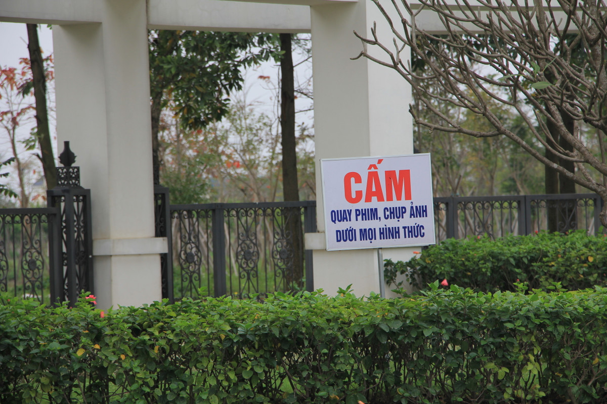 Chính động thái này của Công ty CP Tập đoàn An Lạc đã khiến dư luận và các khách hàng hoài nghi về tính thực tế, thiếu sự minh bạch, thiếu hồ sơ pháp lý của dự án khu đô thị An Lạc Green Symphony cũng như chất lượng công trình.