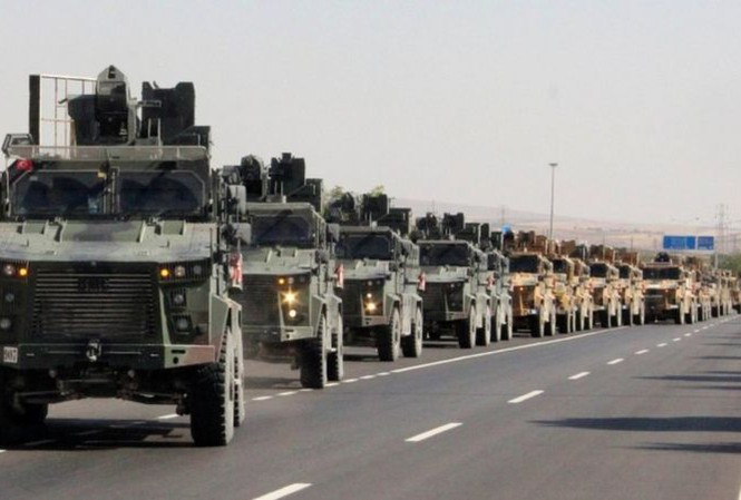 Sau khi phát hiện thấy máy bay chiến đấu của Mỹ quần thảo trên khu vực, các tay súng thân Thổ Nhĩ Kỳ đã phải rút lui và không tiến sát căn cứ quân sự của Mỹ nữa.