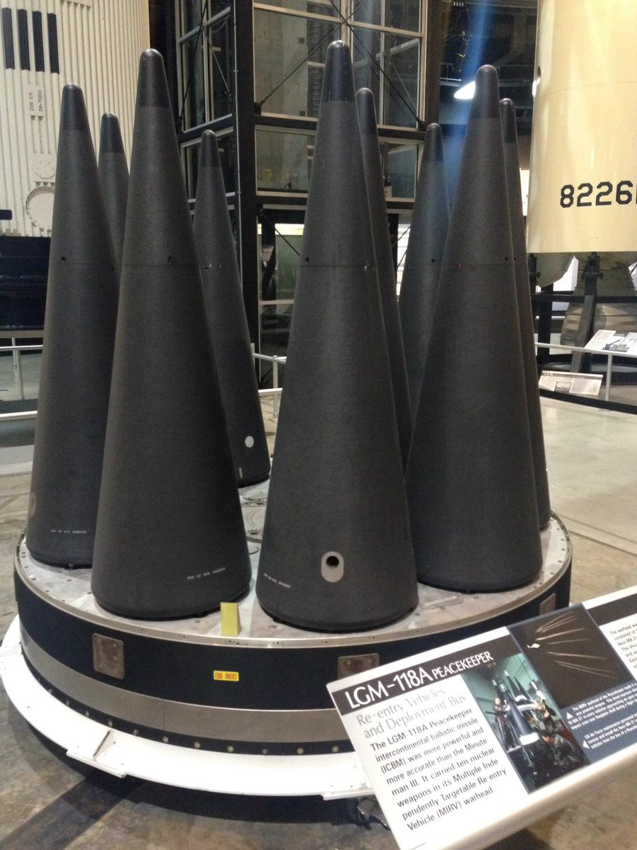 Vòng tròn sai số của đầu đạn W87 trang bị cho ICBM LGM-118A Peacekeeper chỉ vào khoảng 120 m, ít hơn rất nhiều so với RT-23, khiến cho việc đương lượng nổ nhỏ hơn không phải là yếu tố đáng ngại.