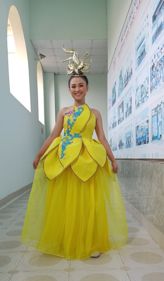 Thảo Uyên có sở thích đi du lịch để khám phá và cảm nhận được vẻ đẹp ở nhiều nơi trên đất nước mình. Cũng chính vì được khám phá nhiều nơi nên cô cảm nhận được sự khó khăn, vất vả của các em học sinh vùng khó khăn, vùng sâu, vùng xa, đặc biệt vùng đồi núi nên cô có ước mơ sau này trở thành một doanh nhân thành đạt sẽ đóng góp xây dựng trường học hỗ trợ các em.