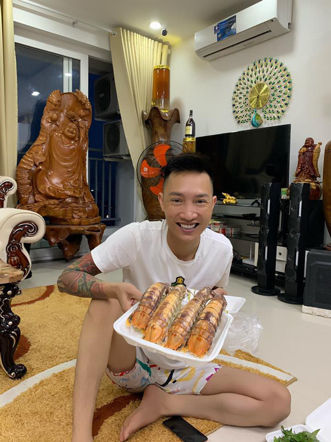 Đối tượng bị xử lý do có hành vi xuất bản, phát hành hai cuốn sách "Đệ nhất kiếm tiền" và "Bí kíp kiếm tiền online" nhưng không có quyết định xuất bản của Nhà xuất bản, cơ quan chức năng có thẩm quyền theo Điều 10 Luật Xuất bản 2012. 