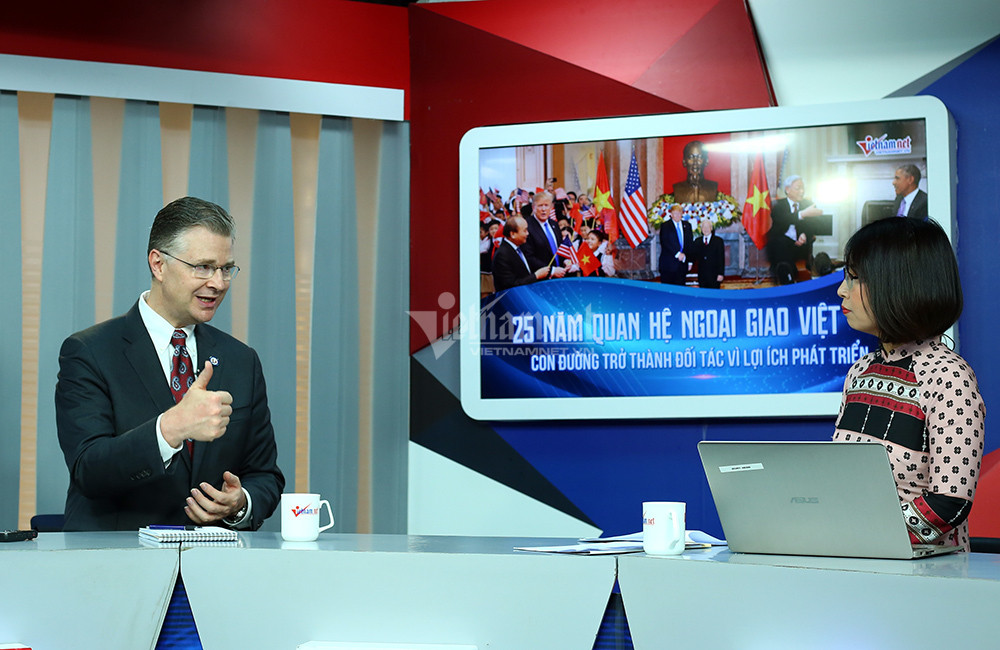 My phan doi viec can thiep vao hoat dong khai thac dau khi o Bien Dong-Hinh-2