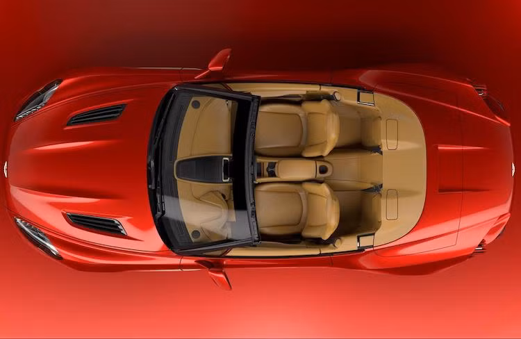  Hãng xe Aston Martin cho biết hãng sẽ chỉ sản xuất đúng 99 chiếc Vanquish Zagato Volante trên toàn Thế giới. Giá bán của siêu xe mui trần này là hơn 500.000 euro (tương đương 12,6 tỷ đồng).